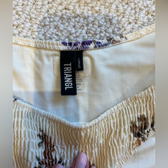 Triangl off white floral bikini size small top/ size large bottoms - Picture 3 of 3